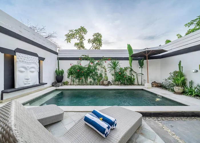 Q Le 1 - 2 Bedroom With Private Pool Villa Seminyak