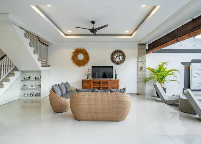 Q Le 1 - 2 Bedroom With Private Pool Seminyak